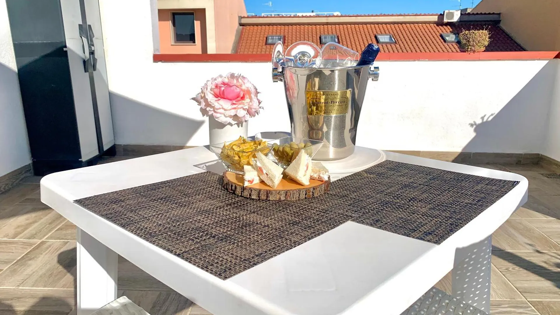 Apartamento Casa Rosello - Con Terrazza - Due Passi Dal Centro Sassari
